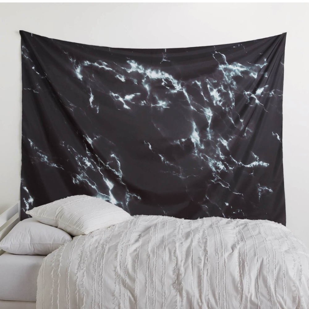 Dormify Black Marble Tapestry